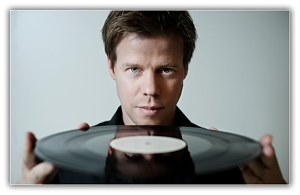 Baixar Cd Ferry Corsten – Corsten’s Countdown 200th Episode Special! (27 04 2011)