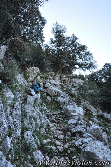 Subida a la Salamadre desde Villaluenga