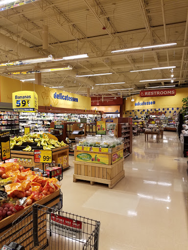 Hannaford Supermarket, 223 Main St, Cairo, NY 12413, USA, 