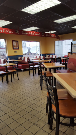 Fast Food Restaurant «KFC», reviews and photos, 2003 S Hastings Way, Altoona, WI 54720, USA