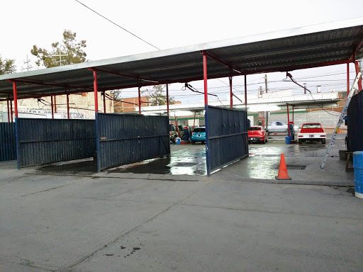 Autolavado Burbujas, Blvrd Miguel Hidalgo 2409, Valle del Sol, 37149 León, Gto., México, Servicio de lavado de automóvil | GTO