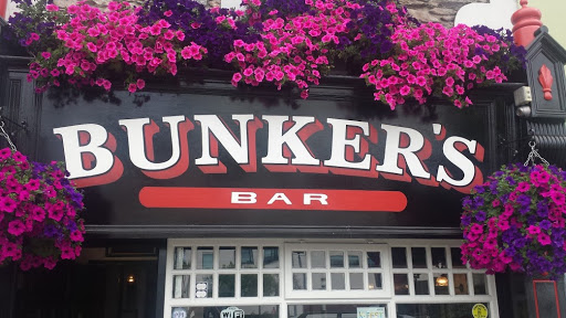 Bunkers Bar and Restaurant logo