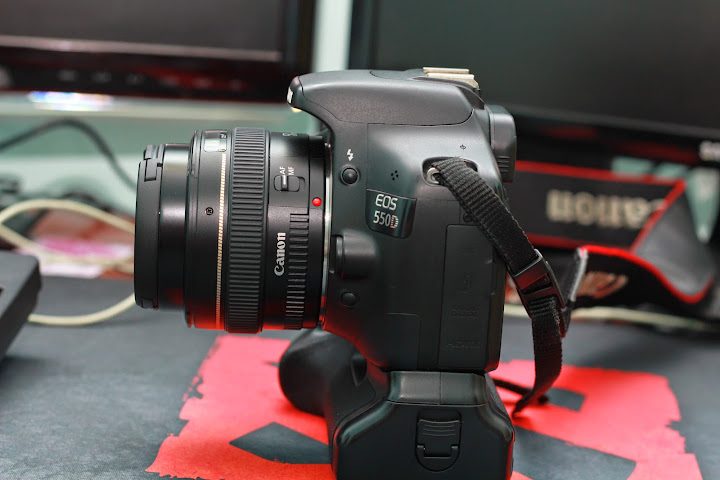 Bán 1 em canon 550D + lens canon 50 F1.4 +Grip Canon BG-E8 + 1 Túi Lowepro + G11 - 2