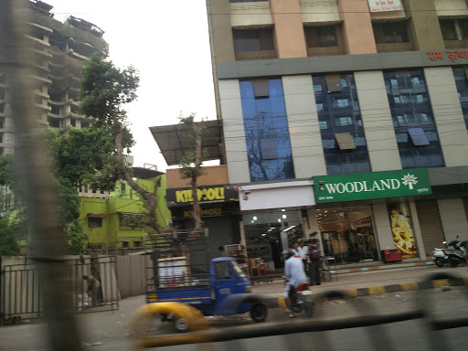 Woodland, Shop No. 5 & 6, Hira Baug, Shivaji Chowk, Agra Road, JijaMata Colony, Kalyan West, Maharashtra 421301, India, Jacket_Store, state MH