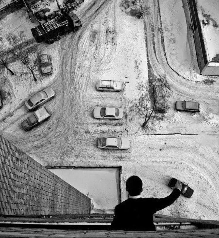 moving-car-with-hand-from-above-perfect-timing.
