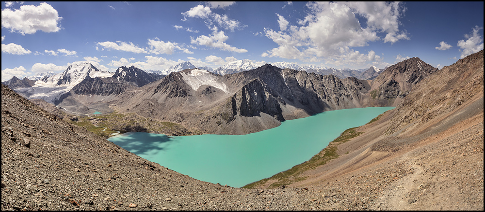 Kirghizstan : des steppes aux Monts Célestes [MAJ 16/09] - Page 2 Panorama%25202-994%252Bcadre