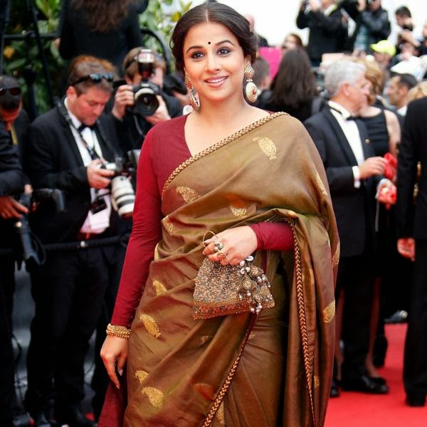 Vidya Balan: Vidya Balan loves wearing designer sarees. Apparently, her wardrobe has a collection of over 500 sarees.