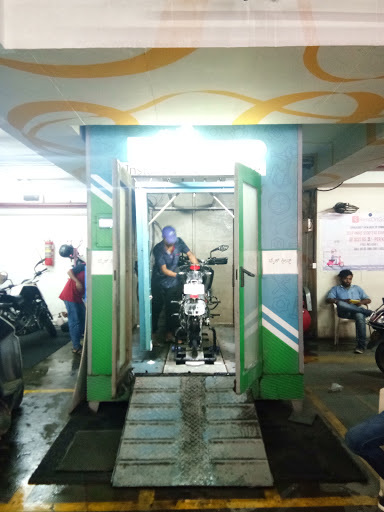 Bike Cleanse, The No. 21, 560095., Hosur Rd, Chikku Lakshmaiah Layout, Adugodi, Bengaluru, Karnataka 560029, India, Pressure_Washing_Service, state KA