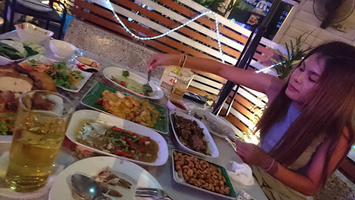 Krua Saap Flying Chicken