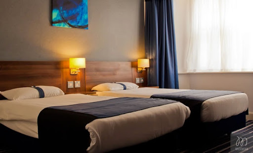 Piries Hotel