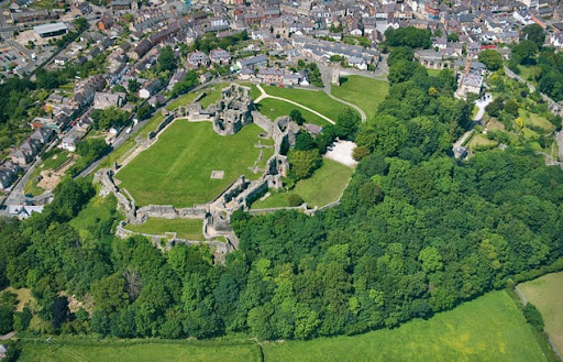 Denbigh Castle/ Castell Dinbych