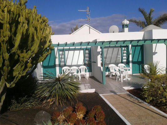 Bandama Bungalows, Urb. Costa Mar, Calle Lapa, 18, 35510 Puerto del Carmen, Las Palmas, Spain