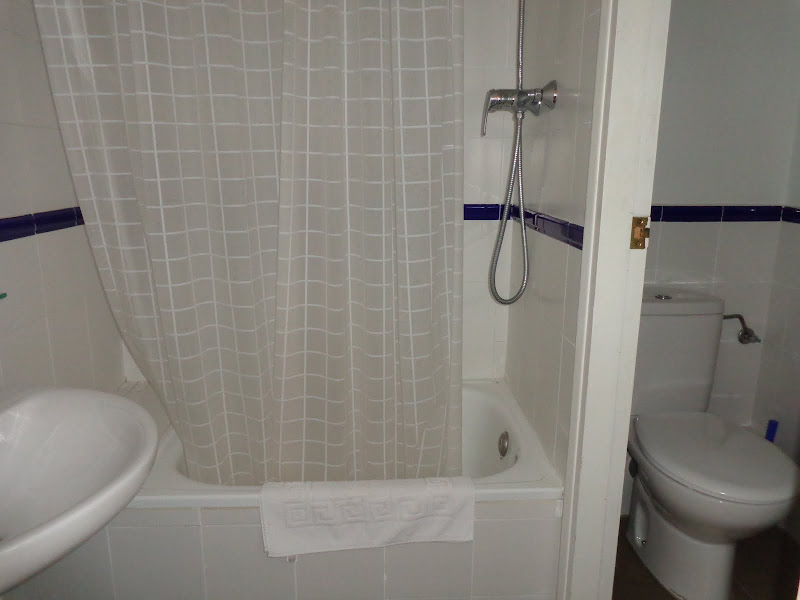 А включите-ка мне усилители качки! А подайте-ка белых пиджаков. Costa Paсifica февраль 13г