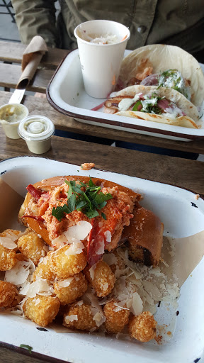Seafood Restaurant «Brown Bag Seafood Co.», reviews and photos, 340 E Randolph St, Chicago, IL 60601, USA