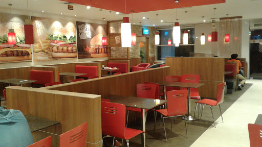 Burger King, First Floor, Plot C 1, 2 & 3 PP Towers, New Delhi, Netaji Subhash Place, Delhi 110034, India, Hamburger_Restaurant, state DL