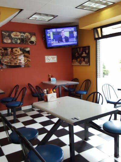Photos of Bambinos Pizza Ceylan