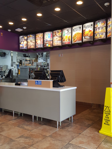 Fast Food Restaurant «Taco Bell», reviews and photos, 3048 Jericho Turnpike, East Northport, NY 11731, USA