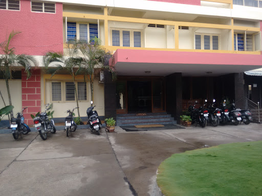 Hotel Srinivasa, Busstand Rd, Mukarampura, Karimnagar, Telangana 505001, India, Indoor_accommodation, state TS
