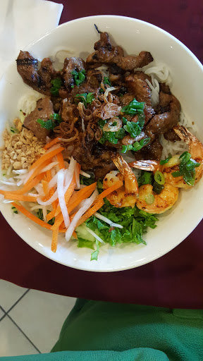 Restaurant «Thien Hoang Vietnamese & Chinese Restaurant», reviews and photos, 8001 SE Powell Blvd, Portland, OR 97206, USA