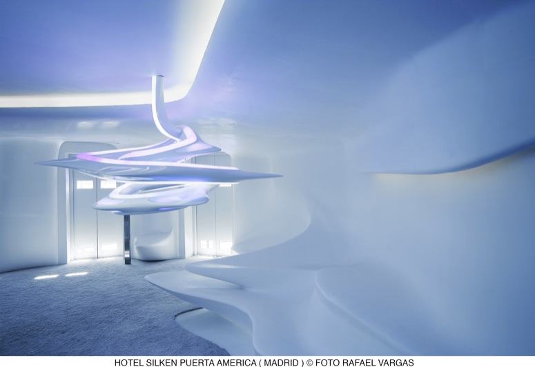 Auroch observación absorción Vivo Arquitectura: Hotel Puerta América: Zaha Hadid