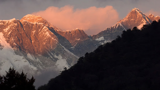 Mount Everest, Sagarmatha National Park, Khumbu, Himalayas, Nepal.jpg