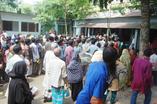 চাউল বিতরণ