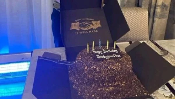 Beredar Foto Ulang Tahun Brigadir J, Netizen: Bentuk Kuenya Aneh