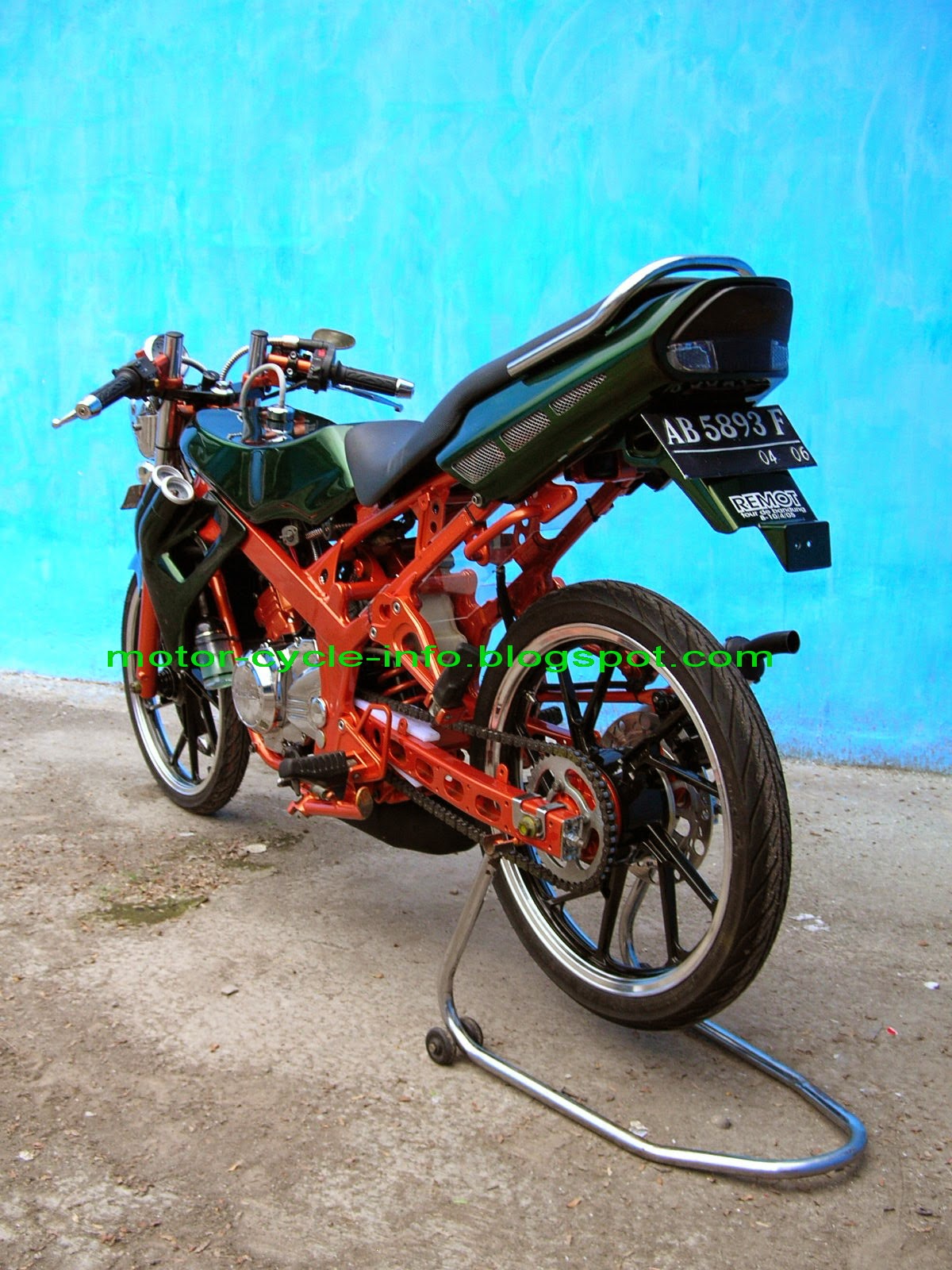  Modifikasi  Ninja  250  Menjadi Street  Fighter  Thecitycyclist