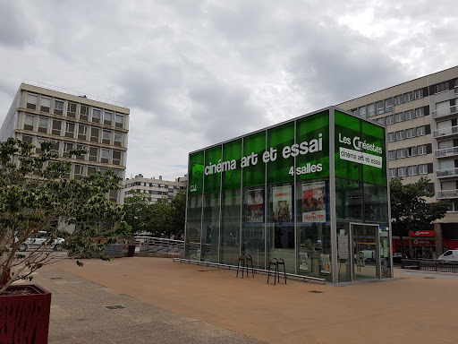 Les Cinéastes