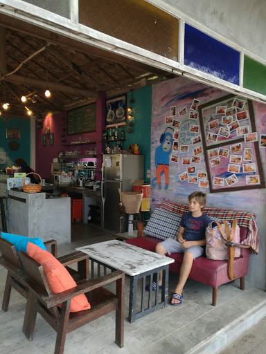 4 Monkeys Coffee Bar
