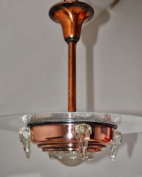 Jolie lustre à éclairage centrale (2 ampoules), en cuivre et verre