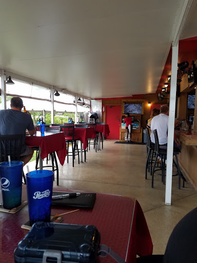 Bar & Grill «Gill Dawg Tiki Bar and Grill», reviews and photos, 5419 Treadway Dr #2, Port Richey, FL 34668, USA