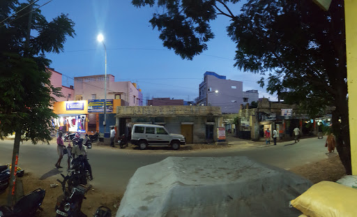 Ellaiamman Koil Bus Stop, Thiruvottiyur High Rd, Tirumala Avenue, Tirumalai Avenue, Rajakadai, Tiruvottiyur, Chennai, Tamil Nadu 600019, India, Bus_Interchange, state TN