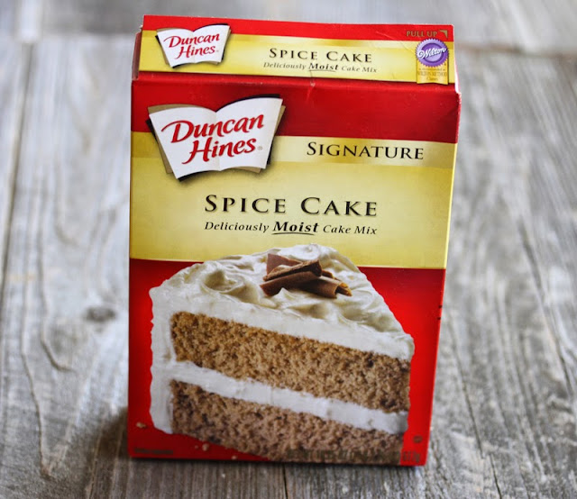 photo of duncan hines spice cake package