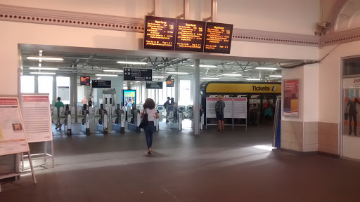 Putney Railway Station