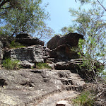 Rocks at lower end of Bobbin Head track (118573)