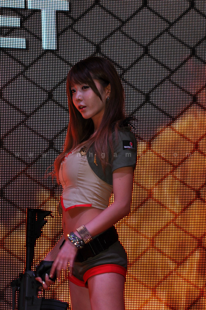Showgirl G-Star 2012: Heo Yoon Mi - Ảnh 67