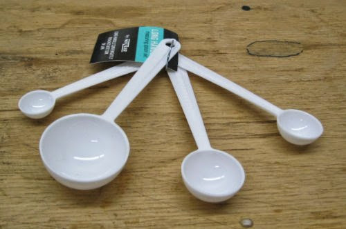 White Long Handle Plastic Measuring Spoon Set