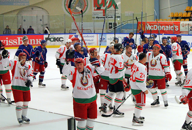 Ветераны сборной Беларуси и ХК «Юность» сыграли матч в память о Руслане Салее