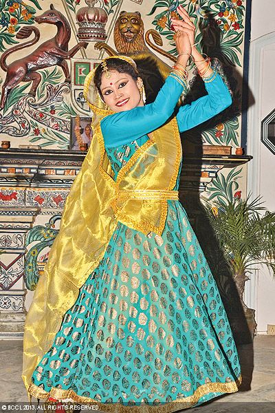 A performer during a do at Raja Amresh Singh's Khajurgaon Palace. 