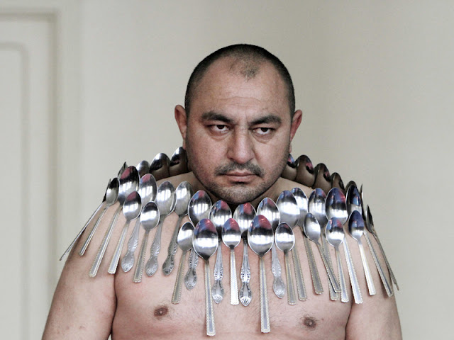 Aksi Si Manusia Magnet Aksi Si Manusia Magnet