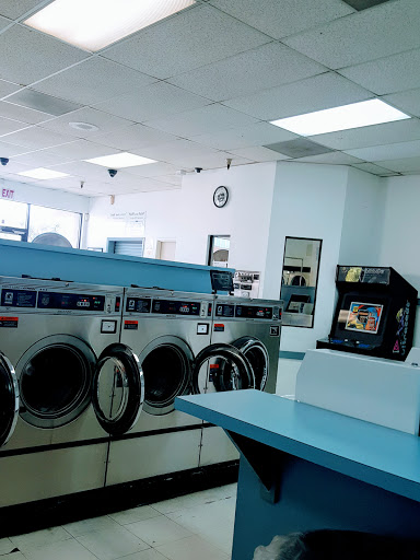 Laundromat «Hillsdale Coin Laundry», reviews and photos, 5581 Hillsdale Blvd #3, Sacramento, CA 95842, USA