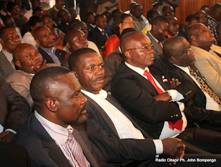 Des politiciens congolais le 5/10/2012à Kinshasa, lors de la déclaration politique de Vital Kamerhe. Radio Okapi/ Ph. John Bompengo