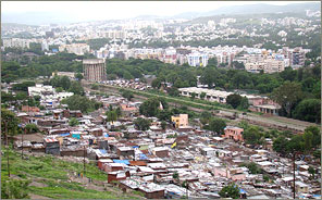 Estimates show that over 40% of Pune's population lives in slums The population of the urban slum in Pune city is on the rise