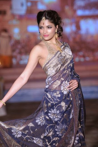 Parvathy Omanakuttan Photos