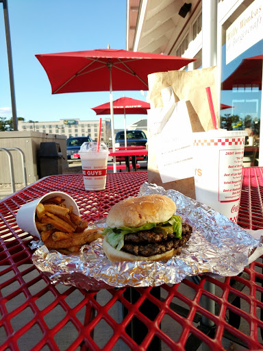 Fast Food Restaurant «Five Guys», reviews and photos, 1390 Lafayette Rd, Portsmouth, NH 03801, USA