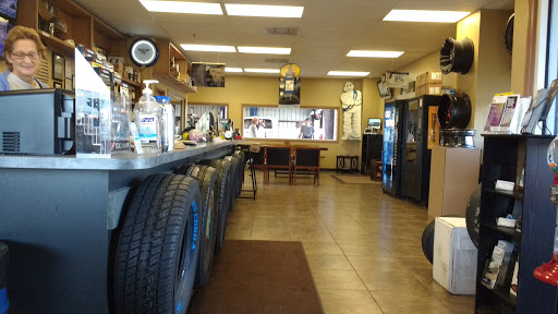 Tire Shop «Patton Tire», reviews and photos, 1370 N Scenic Hwy, Lake Wales, FL 33853, USA