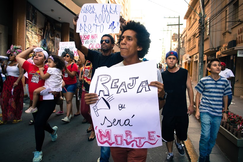Marcha contra o Genocídio da Juventude e do Povo Negro em Santa Maria. Foto: Tiago Miotto