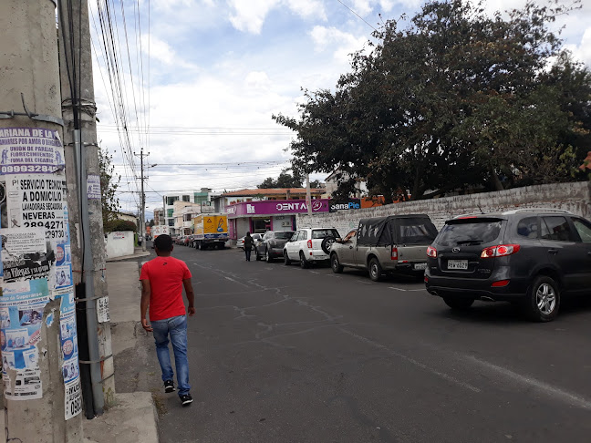 QHRW+296, Antonio José de Sucre, Quito 170184