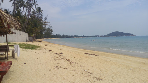 Lipa Noi Beach